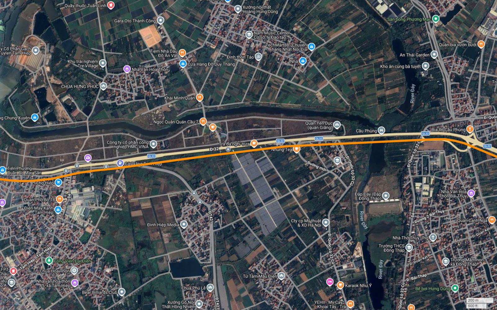 Hành lang metro số 3 Hà Nội bám cầu Phùng để vượt sông Đáy, ngay phía nam là công trình Đập Đáy tại Đồng Tháp